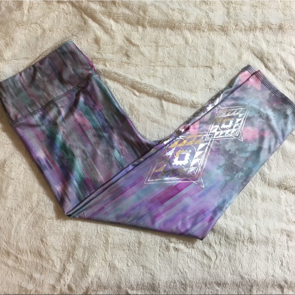 evolution and  creation Pants - New Yoga Cropped leggings.  Size L